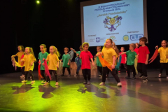 fd3dfdf0-f69d-4d58-9641-36e0e9508408